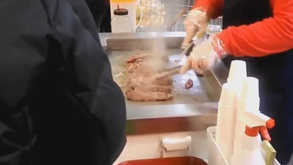 韓國美式賣場霸氣？ 民眾：試吃牛肉超大塊