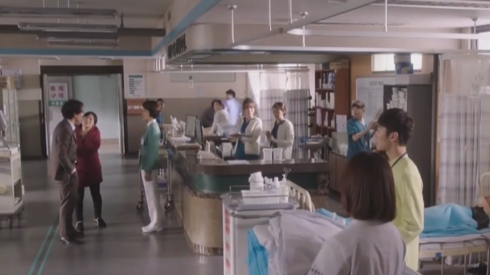 韓劇「浪漫醫生金師傅」 揭露現實特權當道