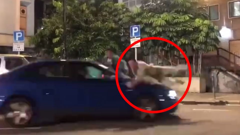 【影片】驚悚直擊「肉擋車」！ 男星遭「高速衝撞」360度翻轉頭墜地