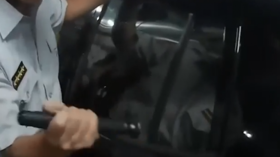 連假驚魂記！逛百貨停車 1歲童遭反鎖車內