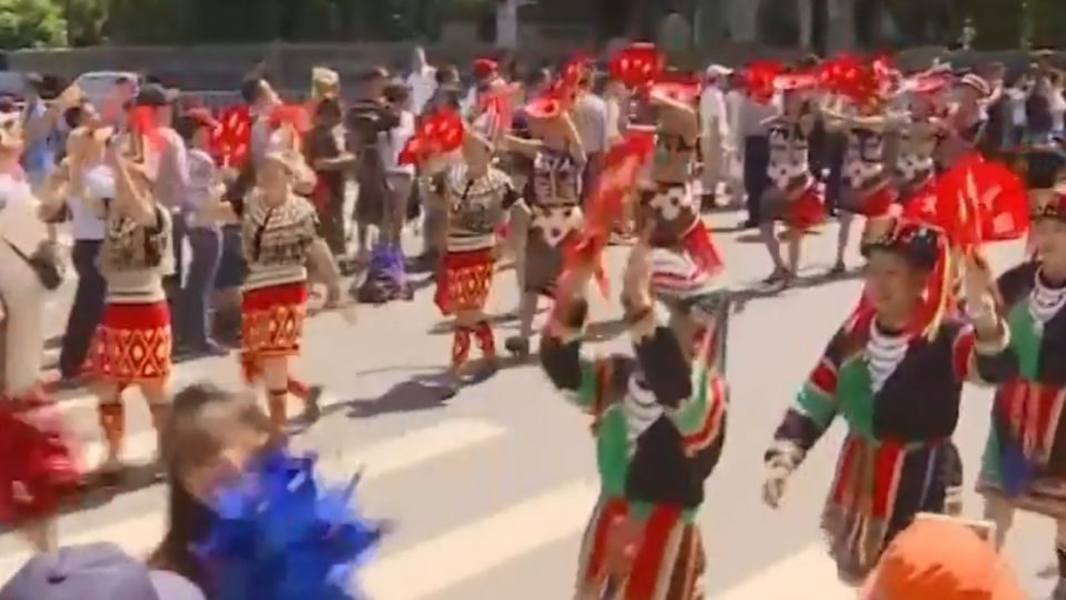 誰碰我！ 花車遊行散場遭襲胸 嫌犯：不小心的