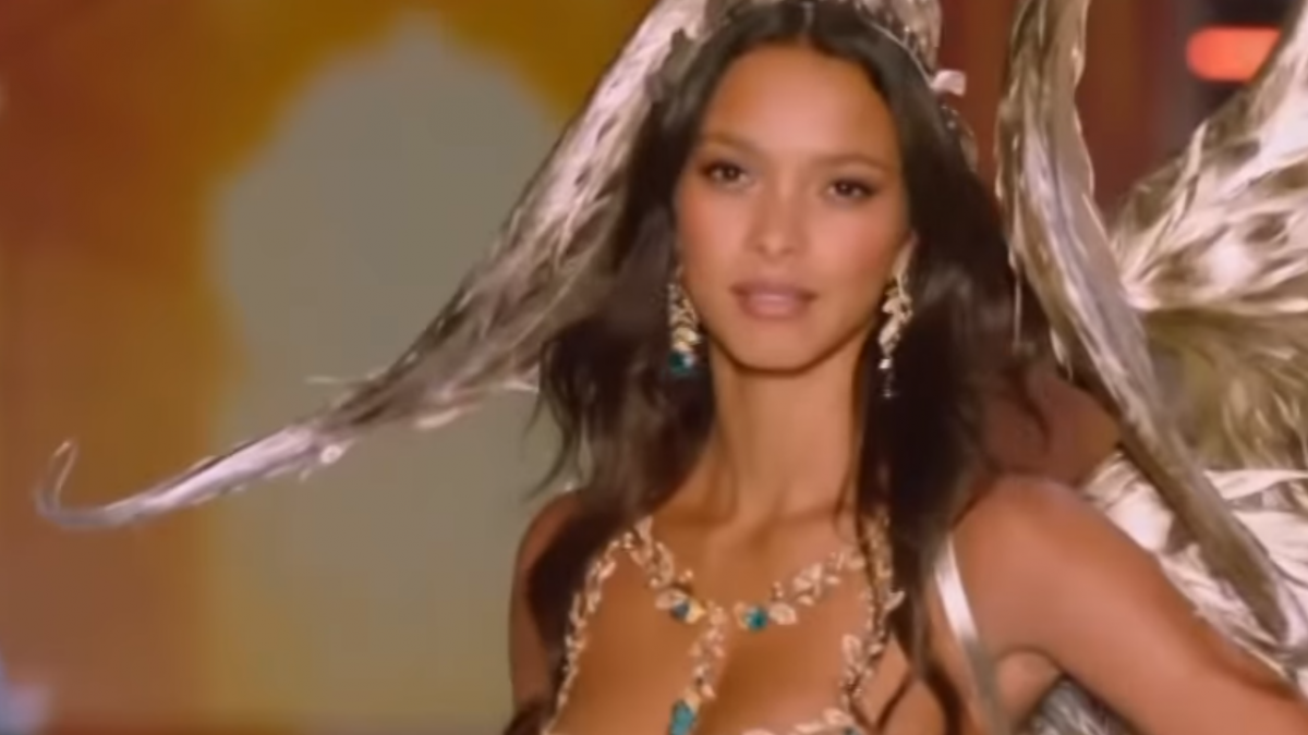 維秘天使降臨！內衣大秀首度移師上海