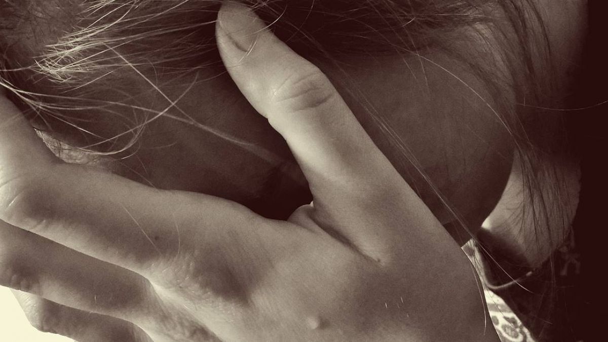 醒來全裸在摩鐵！女喝酒揪玩3P 醉醒怒告性侵…結局傻眼