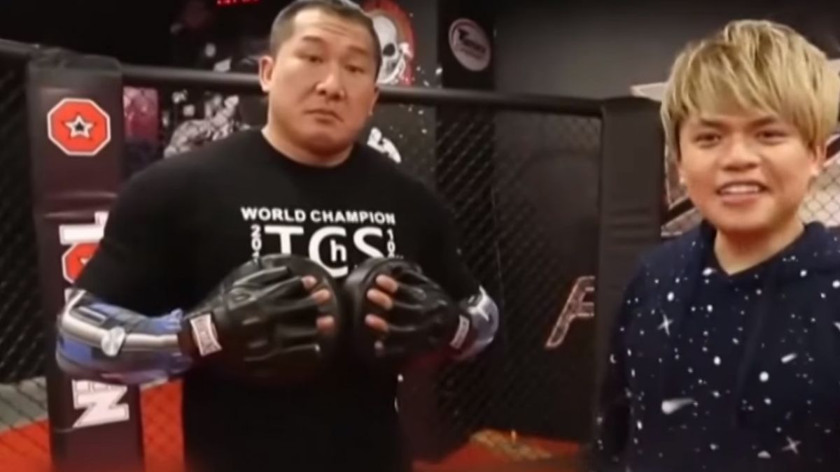 蔡阿嘎單挑館長下場慘 被壓制5秒宣告投降