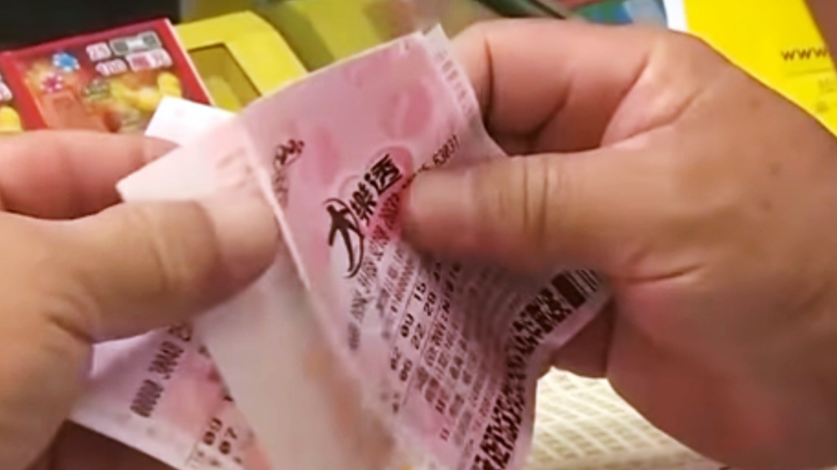 婦中大獎兌現…店員粗心給80萬「驚賠40萬」嚇哭