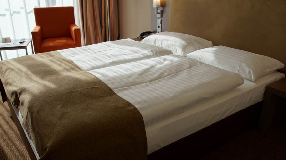 幫學妹拉皮條！他嫌賺不夠還轉介紹 讓應召站先「試車」