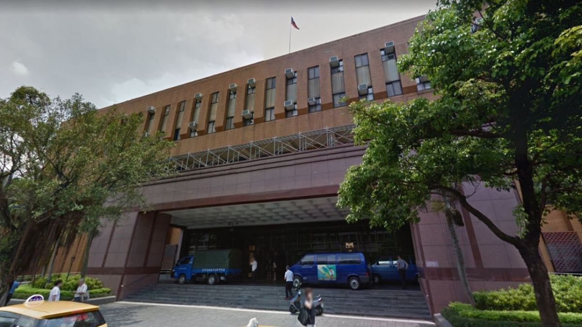 男大生控教授聯合3同學摸敏感帶！調查結果令人吃驚