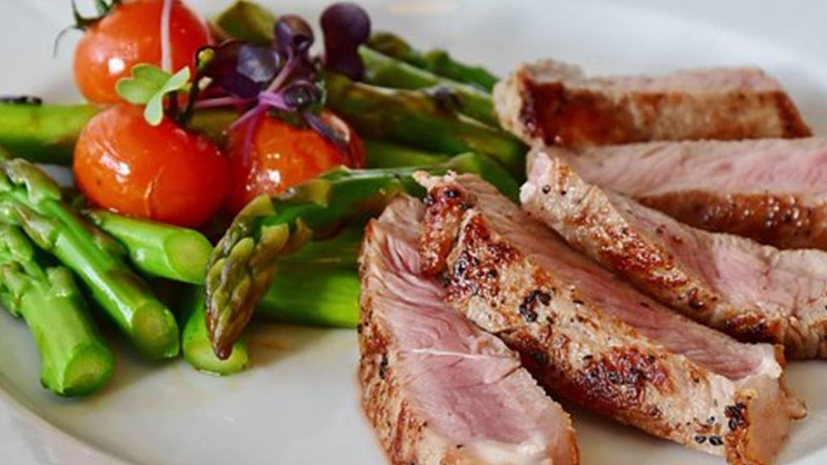 肉就800大卡！專家揭吃牛排「殘酷真相」 這樣吃才不會胖