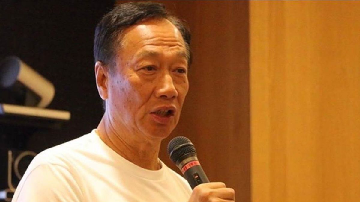 小孩工作若想「錢多事少離家近」郭董:隔天打斷他的腿