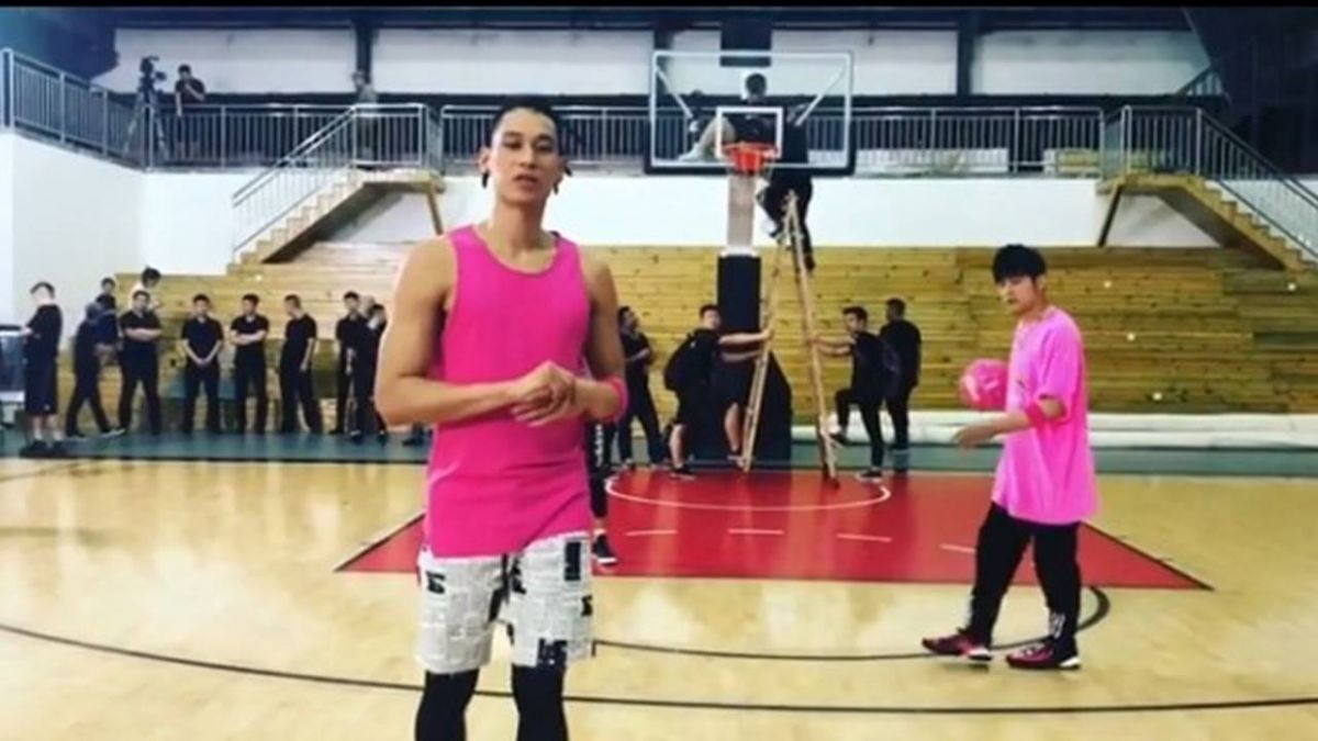 周杰倫「釣魚」傳球捉弄 林書豪撲空…傻眼：你真的很討厭！