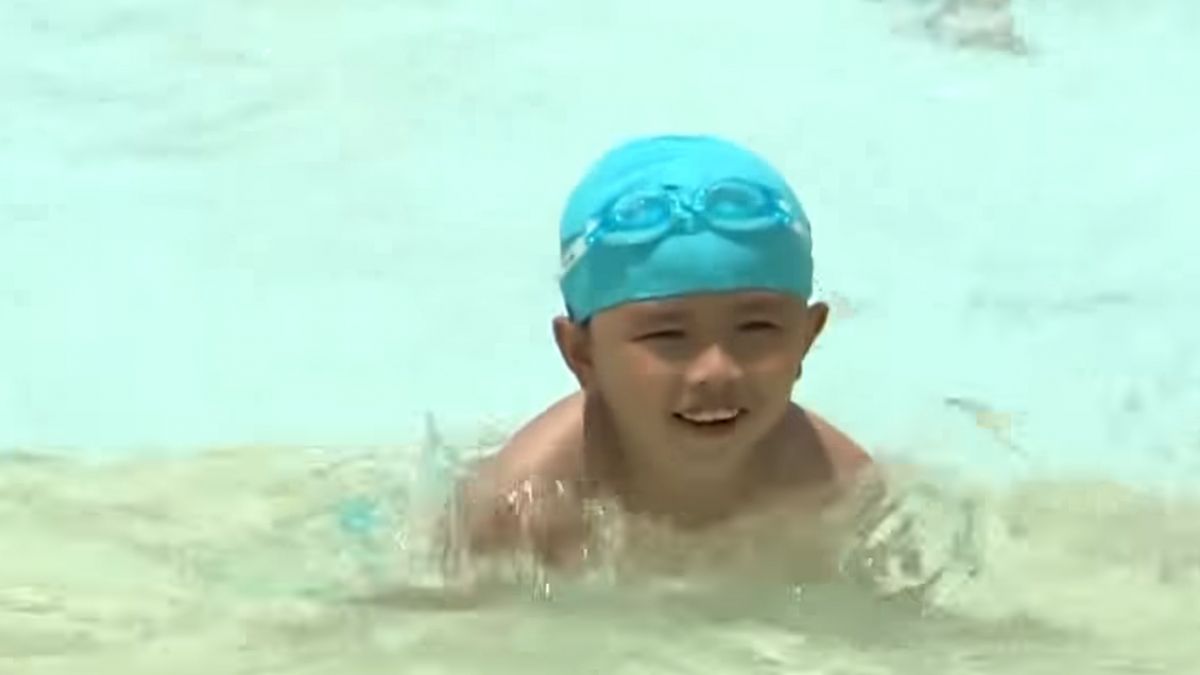 好熱！台中水樂園「清涼大海嘯」湧客消暑