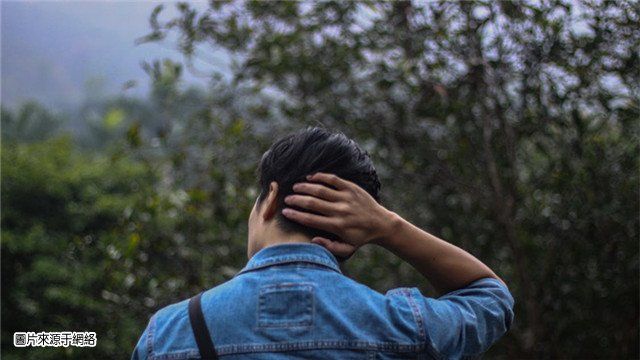 最容易成為「夾板男」的星座,有苦說不出