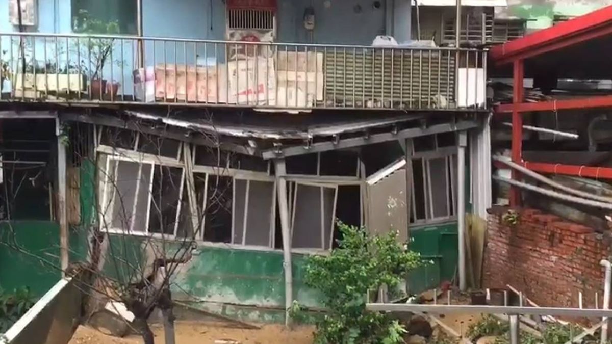 房子變形!基隆民宅庭院地基掏空 慘成「蓄水池」